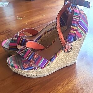 Mia multi color wedges in size 8